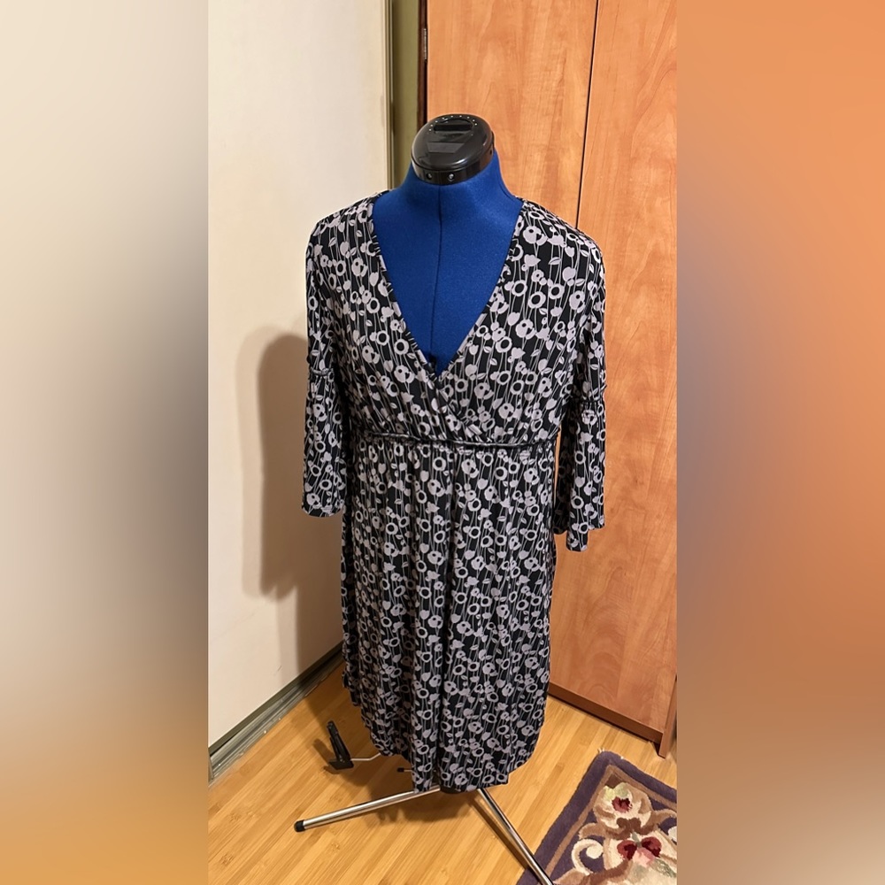Elle Black & Gray Patterned Dress with Bell Sleeves
